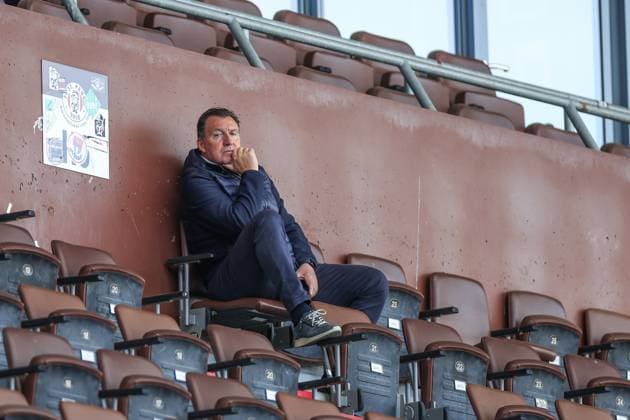 07 05 2024, Football, Season 2023 2024, 2 Bundesliga, Matchday 32, VfL Osnabrück FC Schalke 04, Sports Director Marc Wilmots FC Schalke 04 Hamburg Stadion am Millerntor Hamburg Germany xRHR PHOTO TRx Copyright: TimxRehbein RHR-FOTOx RHR-FOTO TR