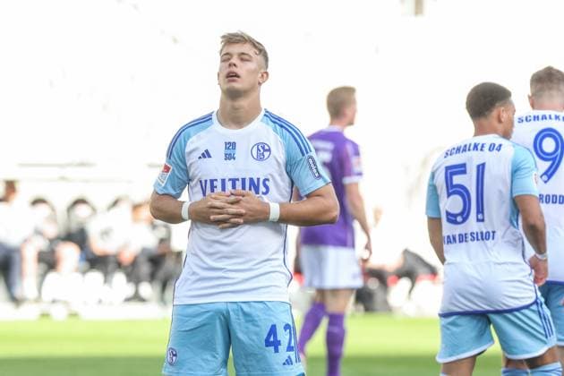 07 05 2024, Football, Season 2023 2024, 2 Bundesliga, Matchday 32, VfL Osnabrück FC Schalke 04, Keke Topp FC Schalke 04 celebrates after his goal to make it 0 to 1 Hamburg Stadion am Millerntor Hamburg Germany xRHR PHOTO TRx Copyright: TimxRehbein RHR-FOTOx RHR-FOTO TR