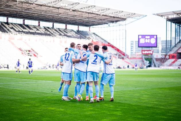 07 05 2024 Soccer, 2023 2024, 2 Bundesliga, Matchday 32, VfL Osnabrück FC Schalke 04 M Kenan Karaman Schalke celebrates after his goal to 0 2 with L R Keke Topp Schalke , Ron Schallenberg Schalke , Simon Terodde Schalke , Thomas Ouwejan Schalke , Yusuf Kabadayi Schalke DFL REGULATIONS PROHIBIT ANY USE OF PHOTOGRAPHS AS IMAGE SEQUENCES AND OR QUASI VIDEO