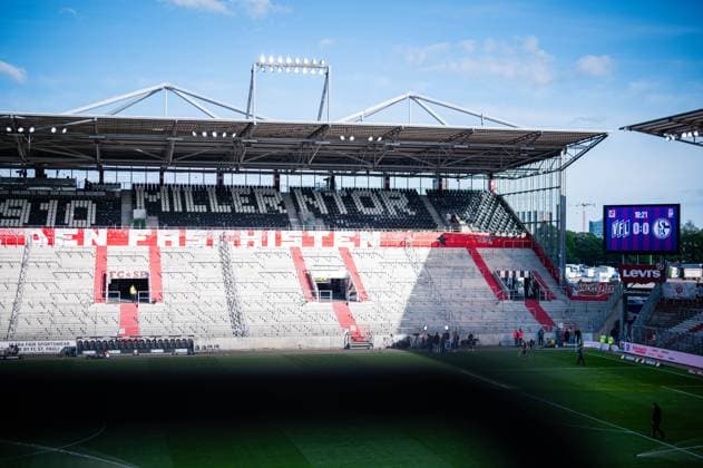 07 05 2024 Soccer, 2023 2024, 2 Bundesliga, 32 Matchday, VfL Osnabrück FC Schalke 04 Stadion Pauli DFL REGULATIONS PROHIBIT ANY USE OF PHOTOGRAPHS AS IMAGE SEQUENCES AND OR QUASI VIDEO