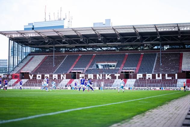 07 05 2024 Soccer, 2023 2024, 2 Bundesliga, 32 Matchday, VfL Osnabrück FC Schalke 04 Stadion Pauli DFL REGULATIONS PROHIBIT ANY USE OF PHOTOGRAPHS AS IMAGE SEQUENCES AND OR QUASI VIDEO