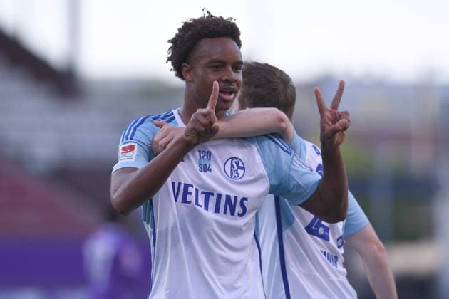 Soccer 2 Bundesliga 32 Matchday VfL Osnabrück FC Schalke 04 on 07 05 2024 at Millerntor Stadium in Hamburg Goal celebration to 0 3 by Assan Ouedraogo Schalke xRx