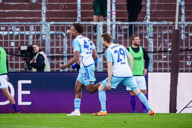 Goal celebration FC Schalke 04 after goal to 0 3 Assan Ouedraogo FC Schalke 04, 43 GER, VfL Osnabrueck vs FC Schalke 04, Soccer, 2 Bundesliga, Matchday 32, Season 2023 2024, 07 05 2024 DFL REGULATES PROHIBIT ANY USE OF PHOTOGRAPHS AS IMAGE SEQUENCES AND OR QUASI VIDEO GER, VfL Osnabrueck vs FC Schalke 04, Football, 2 Bundesliga, Matchday 32, Season 2023 2024, 07 05 2024 Hamburg Copyright: xEibner-Pressefoto MarcelxvonxFehrnx EP_MFN
