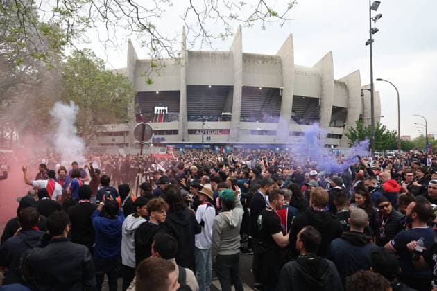 PSG - DORTMUND PHOTOPQR LE PARISIEN Le Parisien Arnaud Journois ; PARIS ; 07 05 2024 ; FOOTBALL , LIGUE DES CHAMPIONS UEFA , DEMI FINALE RETOUR , 07 05 2024 , PARIS , PARC DES PRINCES PARIS SG - BORUSSIA DORTMUND Supporters avant le début du match. PHOTO LE PARISIEN ARNAUD JOURNOIS - France, Paris May 7, 2024 PSG vs Dortmund: Champions League PARIS France  Copyright: xPHOTOPQR LExPARISIEN MAXPPPxLexParisienx xArnaudxJournoisx 20240507LPA0447 20240507LPA0447