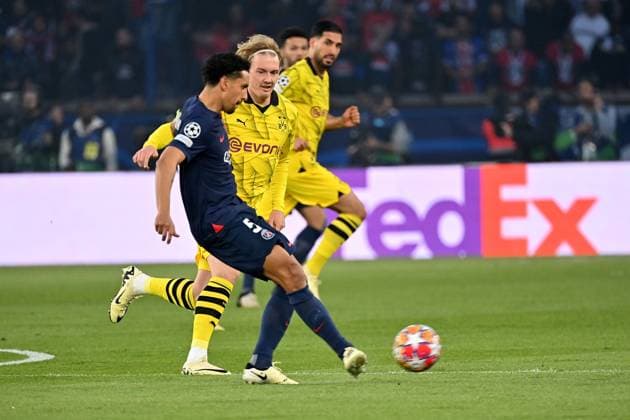 07 05 2024, xjrdrx, Football UEFA Champions League, Paris St Germain Borussia Dortmund emspor, v l Marius Wolf Borussia Dortmund Marquinhos PSG Paris St Germain duel, action, action, battle for the ball DFL DFB REGULATIONS PROHIBIT ANY USE OF PHOTOGRAPHS as IMAGE SEQUENCES and or QUASI VIDEO Paris