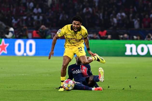 Foul by Ousmane Dembele 10 Paris Saint Germain on Jude Bellingham 22 Borussia Dortmund , Paris Saint Germain vs Borussia Dortmund, Football, Champions League, Semi-final, 07 05 2024 Paris Nordrhein Westfalen France Copyright: xkolbert-press MarcxNiemeyerx