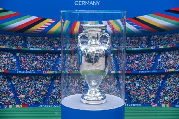 United by the trophy The European Championship trophy will be visiting Leipzig on 6 and 7 May The trophy tour for UEFA EURO 2024 through all ten host cities started back in March As the last major milestone before the tournament, it is fuelling anticipation for the big European soccer festival Now Leipzig residents also have the opportunity to see the Henri Delaunay Trophy up close and capture it in a special photo motif Here is the European Championship trophy in Leipzig