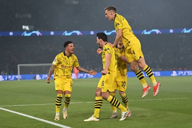 Paris, Parc des Princes, 07 05 24, GER, Men, UEFA Champions League, Semi-final, Season 2023 2024, Paris Saint Germain Borussia Dortmund Picture Mats HUMMELS Dortmund cheers after his goal to 0 1 Only for editorial use UEFA regulations prohibit any use of photographs as image sequences and or quasi video France