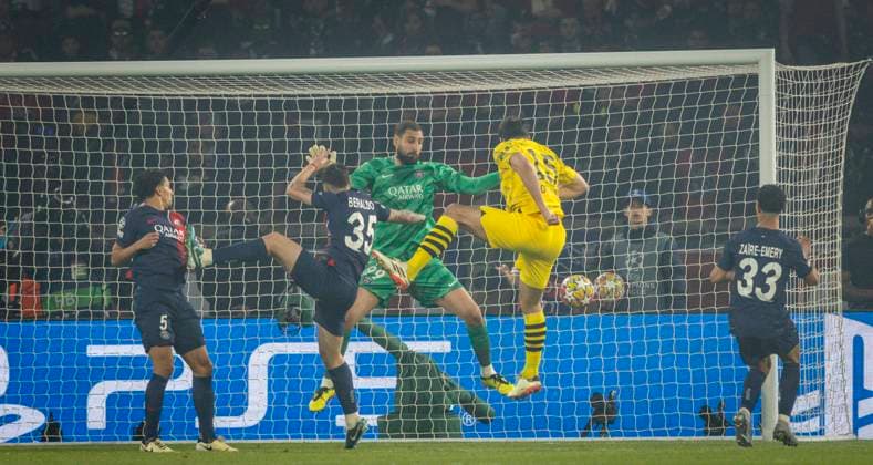 Paris, France 7th May 2024 Mats Hummels BVB scores the goal for 0 1 against Gianluigi Donnarumma Paris Lucas Beraldo Paris Paris Saint Germain Borussia Dortmund 07 05 2024