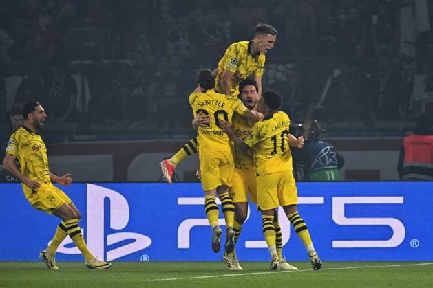 07 05 2024, xjrdrx, Football UEFA Champions League, Paris St Germain Borussia Dortmund emspor, v l Torjubel nach dem Tor zum celebrating the goal celebrate 0 1 Mats Hummels Borussia Dortmund DFL DFB REGULATIONS PROHIBIT ANY USE OF PHOTOGRAPHS as IMAGE SEQUENCES and or QUASI VIDEO Paris