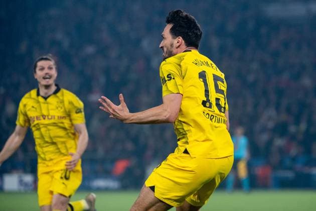 Mats Hummels Borussia Dortmund, 15 celebrates the goal for 0 1, FRA, Paris Saint Germain PSG vs Borussia Dortmund BVB , Football, UEFA Champions League, Semi-final second leg, 2023 2024 season, 07 05 2024 FRA, Paris Saint Germain PSG vs Borussia Dortmund BVB , Football, UEFA Champions League, Semi-final second leg, 2023 2024 season, 07 05 2024 Paris Copyright: xEibner-Pressefoto Memmlerx EP_MMR