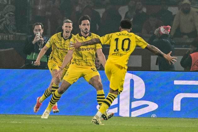 Goal celebration for 0 1 by Mats Hummels 15 Borussia Dortmund , Paris Saint Germain vs Borussia Dortmund, Football, Champions League, Semifinal, 07 05 2024 Paris Nordrhein Westfalen France Copyright: xkolbert-press MarcxNiemeyerx
