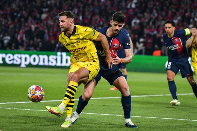 Champions League PSG vs Borussia Dortmund FA Borussia Dortmund?s forward Niclas Fulkrug fights for the ball during the UEFA Champions League semi-final football match between Paris Saint-Germain and Borussia Dortmund at the Parc des Princes stadium in Paris on May 7, 2024. Photo by Firas Abdullah ABACAPRESS.COM  Copyright: xAbdullahxFiras ABACAx