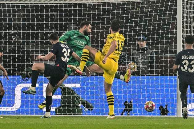 Goal for 0 1 by Mats Hummels 15 Borussia Dortmund , Paris Saint Germain vs Borussia Dortmund, Football, Champions League, Semi-final, 07 05 2024 Paris Nordrhein Westfalen France Copyright: xkolbert-press MarcxNiemeyerx