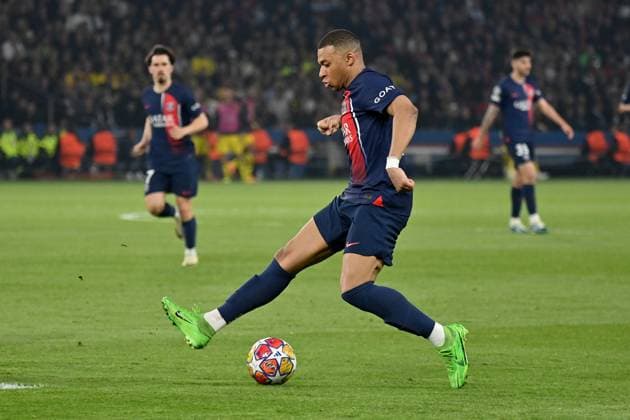 07 05 2024, xjrdrx, Football UEFA Champions League, Paris St Germain Borussia Dortmund emspor, v l Kylian Mbappe PSG Paris St Germain DFL DFB REGULATIONS PROHIBIT ANY USE OF PHOTOGRAPHS as IMAGE SEQUENCES and or QUASI VIDEO Paris