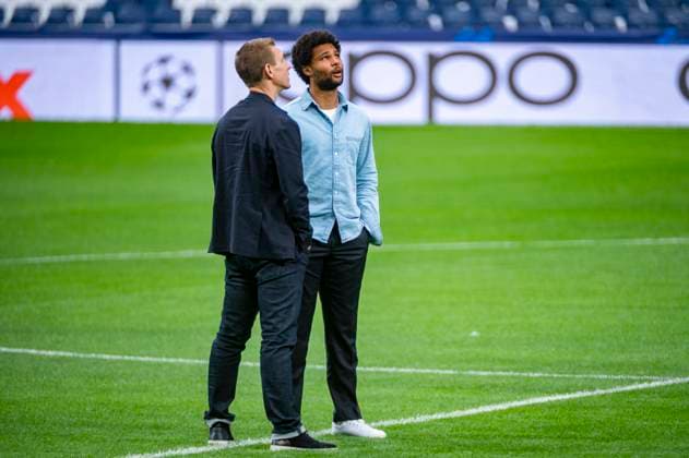 Uefa Champions League 2024: Bayern Munchen Pitch Walk and press conference, PK, Pressekonferenz MADRID, SPAIN - MAY 7: Serge Gnabry of FC Bayern Munchen seen during the Bayern Munchen Pitch Walk and Press Conference ahead of their UEFA Champions League semi-final second leg match against Real Madrid at Estadio Santiago Bernabeu on May 7, 2024 in Madrid, Spain. Madrid Estadio Santiago Bernabeu Madrid Spain Copyright: xAlbertoxGardinx AGardin_20240507_football_Champions_League_Bayern_Press_Conference_408