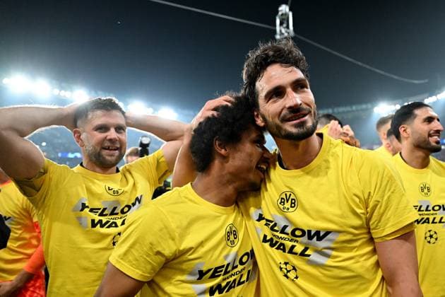 07 05 2024, xjrdrx, Soccer UEFA Champions League, Paris St Germain Borussia Dortmund emspor, v l jubilation over the victory and the entry into the final of the Champions League at Borussia Dortmund Karim Adeyemi Borussia Dortmund Mats Hummels Borussia Dortmund DFL DFB REGULATIONS PROHIBIT ANY USE OF PHOTOGRAPHS as IMAGE SEQUENCES and or QUASI VIDEO Paris