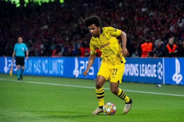 Karim Adeyemi Borussia Dortmund, 27 on the ball, FRA, Paris Saint Germain PSG vs Borussia Dortmund BVB , Football, UEFA Champions League, Semi-final second leg, 2023 2024 season, 07 05 2024 FRA, Paris Saint Germain PSG vs Borussia Dortmund BVB , Football, UEFA Champions League, Semi-final second leg, 2023 2024 season, 07 05 2024 Paris Copyright: xEibner-Pressefoto Memmlerx EP_MMR