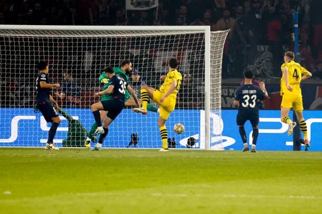 (240508) -- PARIS, May 8, 2024 -- Mats Hummels (3rd R) of Borussia Dortmund scores during the UEFA Champions League semifinal 2nd leg match between Paris Saint-Germain and Borussia Dortmund in Paris, France, May 7, 2024. (Photo by Xinhua) (SP)FRANCE-PARIS-FOOTBALL-UEFA CHAMPIONS LEAGUE-SEMIFINALS-PSG VS DORTMUND HenrixSzwarc 
