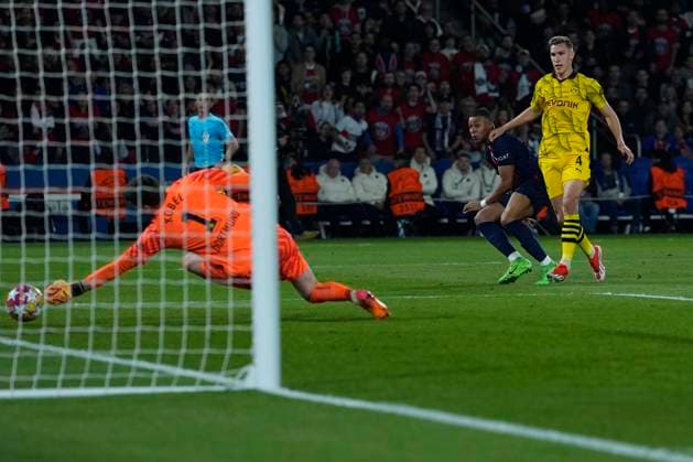 PARIS, FRANCE - MAY 7: Kylian Mbappe (7) (Paris St Germain (PSG) looks at his shot during the Champions League match between Paris Saint-Germain (PSG) and Borussia Dortmund on May 7, 2024, at Parc des Princes in Paris, France. (Photo by Glenn Gervot Icon Sportswire) SOCCER: MAY 07 Champions League - Borussia Dortmund at PSG EDITORIAL USE ONLY Icon2400507026
