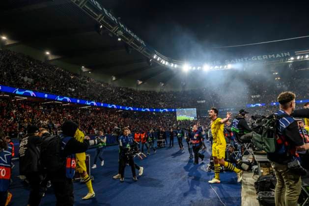 Mats Hummels 15 Borussia Dortmund cheers, Paris Saint Germain vs Borussia Dortmund, Football, Champions League, Semi-final, 07 05 2024 Paris North Rhine-Westphalia France Copyright: xkolbert-press MarcxNiemeyerx