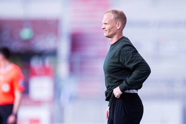 07 05 2024 Soccer, 2023 2024, 2 Bundesliga, 32 Matchday, VfL Osnabrück FC Schalke 04 Karel Geraerts Coach Schalke DFL REGULATIONS PROHIBIT ANY USE OF PHOTOGRAPHS AS IMAGE SEQUENCES AND OR QUASI VIDEO
