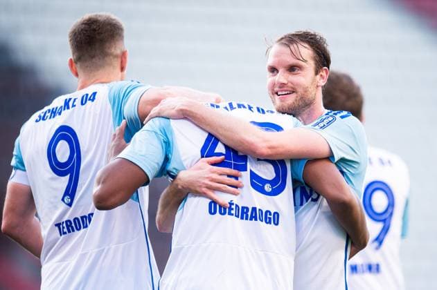07 05 2024 Soccer, 2023 2024, 2 Bundesliga, Matchday 32, VfL Osnabrück FC Schalke 04 M Assan Ouedraogo Schalke celebrates after his goal to 0 3 with L Simon Terodde Schalke , R Tobias Mohr Schalke DFL REGULATIONS PROHIBIT ANY USE OF PHOTOGRAPHS AS IMAGE SEQUENCES AND OR QUASI VIDEO
