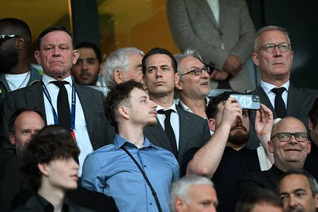Paris, Parc des Princes, 07 05 24, GER, Men, UEFA Champions League, Semi-final, Season 2023 2024, Paris Saint Germain Borussia Dortmund Bild Geschaeftsfuehrer Sport Lars RICKEN Dortmund Only for editorial use UEFA regulations prohibit any use of photographs as image sequences and or quasi video France