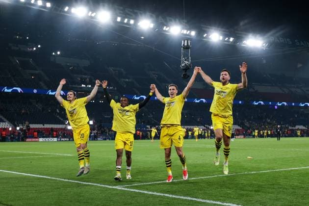 07 05 2024, Football, 2023 2024 season, UEFA Champions League, semi-final, Paris Saint Germain Borussia Dortmund, f l Marcel Sabitzer Borussia Dortmund , Youssoufa Moukoko Borussia Dortmund , Nico Schlotterbeck Borussia Dortmund , Niclas Füllkrug Borussia Dortmund celebrate reaching the final, Paris Parc de Princes Paris France xRHR PHOTO DEx Copyright: DennisxEwert RHR-FOTOx RHR-FOTO DE
