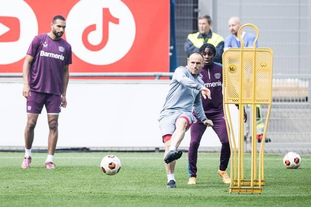 UEFA Europa League final training Bayer 04 Leverkusen Sebastian Parrilla Co Trainer Bayer 04 Leverkusen shoots UEFA Europa League final training Bayer 04 Leverkusen Leverkusen, Ulrich Haberland Stadion am 08 052024 Copyright: xBEAUTIFULxSPORTS Wunderlx