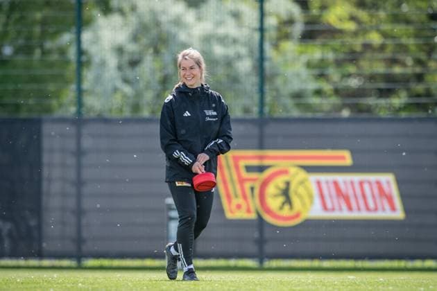 Training 1. FC Union Berlin; Berlin 08.05.2024 Marie Louise Eta (Interims Co Trainerin 1. FC Union Berlin) Training 1. FC Union Berlin, Stadion An der Alten Försterei, Berlin 08.05.2024 *** Training 1 FC Union Berlin Berlin 08 05 2024 Marie Louise Eta Interim Co-Trainer 1 FC Union Berlin Training 1 FC Union Berlin, Stadion An der Alten Försterei, Berlin 08 05 2024 Copyright: xBEAUTIFULxSPORTS LucianoxLimax