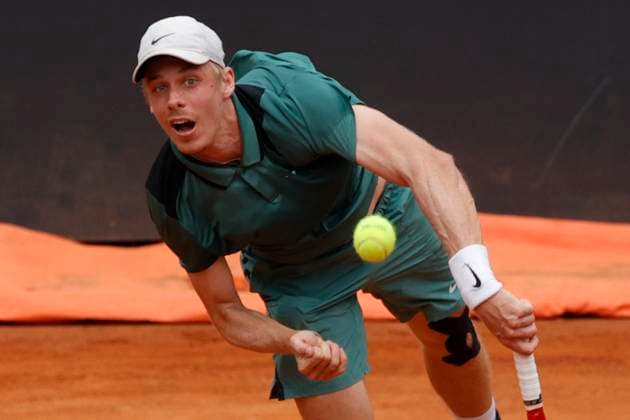 May 8, 2024, Rome, Lazio, Italy: Denis Shapovalov (CAN) is playing during the first round match Luciano Darderi (ITA) against on day three of the Internazionali BNL D Italia 2024 at Foro Italico on May 08, 2024 in Rome, Italy. Rome Italy - ZUMAl131 20240508_zsp_l131_044 Copyright: xCiroxDexLucax