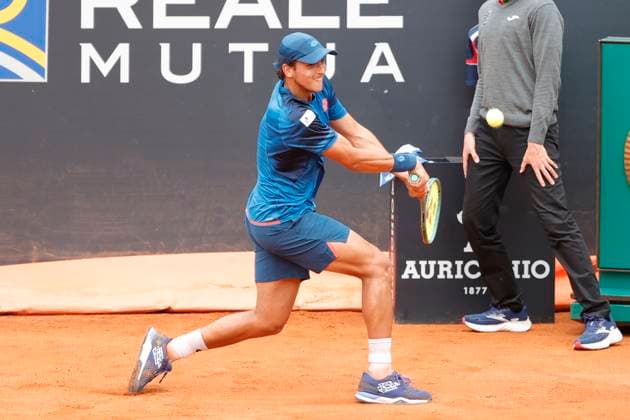 May 8, 2024, Rome, Lazio, Italy: Luciano Darderi (ITA) is playing during the first round match against Denis Shapovalov (CAN) on day three of the Internazionali BNL D Italia 2024 at Foro Italico on May 08, 2024 in Rome, Italy. Rome Italy - ZUMAl131 20240508_zsp_l131_048 Copyright: xCiroxDexLucax