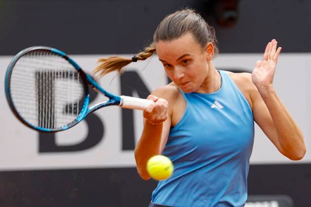 May 8, 2024, Rome, ITALY: Clara Burel of France in action during her women s singles 1st round match against Naomi Osaka of Japan (not pictured) at the Italian Open tennis tournament in Rome, Italy, 08 May 2024 ANSA FABIO FRUSTACI Italian Open tennis tournament  - ZUMAa110 20240508_zaf_a110_030 Copyright: xFabioxFrustacix