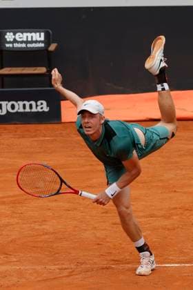 Internazionali BNL D Italia 2024 - Day Three Denis Shapovalov of Canada is playing against Luciano Darderi of Italy during the first round match on day three of the Internazionali BNL D Italia 2024 at Foro Italico in Rome, Italy, on May 8, 2024. Rome Lazio Italy  Copyright: xCiroxDexLucax originalFilename:deluca-internaz240508_npBcH.jpg