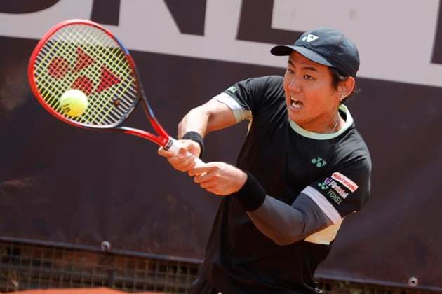 Internazionali BNL D Italia 2024 - Day Three Yoshihito Nishioka of Japan is playing against Sebastian Ofner of Austria during the first round match on day three of the Internazionali BNL D Italia at Foro Italico in Rome, Italy, on May 8, 2024. Rome Lazio Italy  Copyright: xCiroxDexLucax originalFilename:deluca-internaz240508_npK5V.jpg
