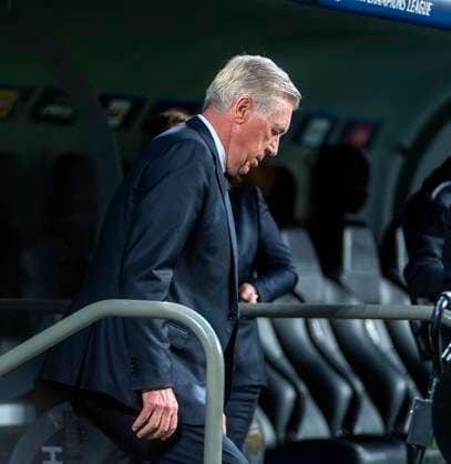 08 05 2024, Football UEFA Champions League 2023 2024 semi-final, Real Madrid FC Bayern Munich, at the Estadio Santiago Bernabeu, Madrid, Coach Carlo Ancelotti Real Madrid pensive