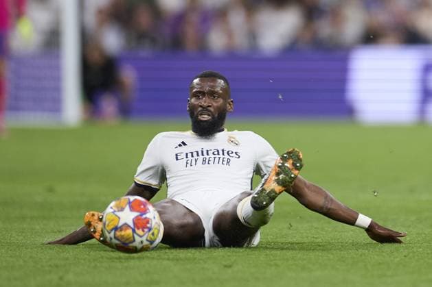 Sport Bilder des Tages Antonio Rudiger of Real Madrid CF with the ball during the UEFA Champions League match between Real Madrid and Bayern Munich at Santiago Bernabeu Stadium on May 8, 2024 in Madrid, Spain. (Photo by: LGM) FOOTBALL : Real Madrid vs Bayern Munich- UEFA Champions League - 08 05 2024 LGM Panoramic 