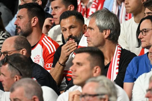 Madrid, Estadio Santiago Bernabeu, 08 05 24, GER, Herren, UEFA Champions League, Saison 2023 2024, Halbfinale, Real Madrid CF FC Bayern Muenchen Bild Hasan SALIHAMIDZIC Ex Sportdirektor Bayern in Fankurve, Only for editorial use UEFA regulations prohibit any use of photographs as image sequences and or quasi video Spain