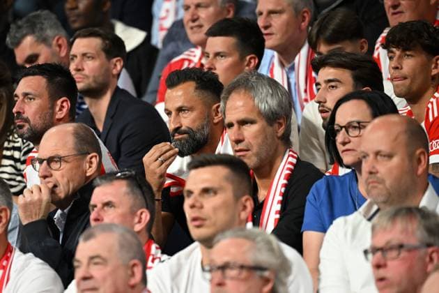 Madrid, Estadio Santiago Bernabeu, 08 05 24, GER, Herren, UEFA Champions League, Saison 2023 2024, Halbfinale, Real Madrid CF FC Bayern Muenchen Bild Hasan SALIHAMIDZIC Ex Sportdirektor Bayern in Fankurve, Only for editorial use UEFA regulations prohibit any use of photographs as image sequences and or quasi video Spain