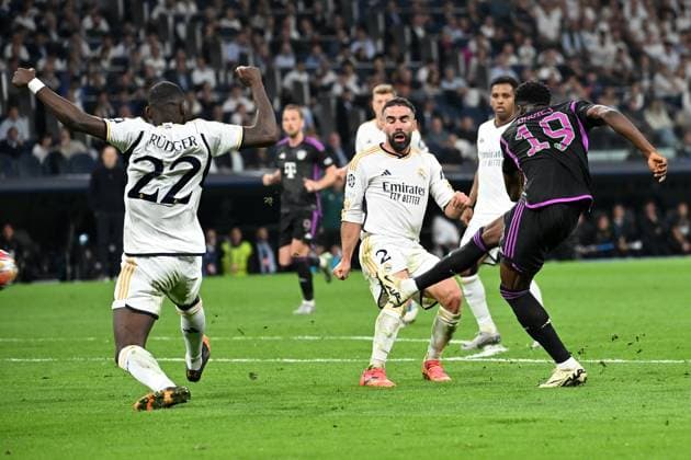 Madrid, Estadio Santiago Bernabeu, 08 05 24, GER, Men, UEFA Champions League, Season 2023 2024, Semifinal, Real Madrid CF FC Bayern Muenchen Picture Alphonso DAVIES Muenchen macht das Tor zum 0 1 Only for editorial use UEFA regulations prohibit any use of photographs as image sequences and or quasi video Spain