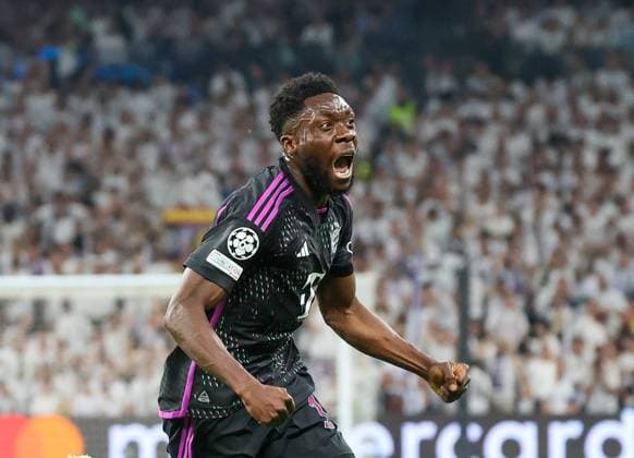 Alphonso Davies Bayern Muenchen 19 celebrates the goal for 0 1, Real Madrid vs FC Bayern Muenchen, Champions League, semi-final, second leg, season 2023 24, 8 5 2024, Real Madrid vs FC Bayern Muenchen, Champions League semi-final, second leg, season 2023 24, 8 5 2024, Madrid Copyright: xEibner-Pressefoto joergxNiebergax EP_JNL