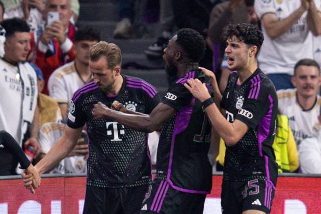 Alphonso Davies of Bayern Munich celebrates scoring a goal for their side to make it 1-0 Real Madrid v Bayern Munich, UEFA Champions League, Semi-Final, Football, Santiago Bernabeu Stadium, Madrid, Spain - 08 May 2024  Copyright: xRubenxAlbarran Shutterstockx 14469131az
