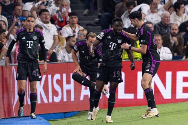 Alphonso Davies of Bayern Munich celebrates scoring a goal for their side to make it 1-0 Real Madrid v Bayern Munich, UEFA Champions League, Semi-Final, Football, Santiago Bernabeu Stadium, Madrid, Spain - 08 May 2024  Copyright: xRubenxAlbarran Shutterstockx 14469131bf