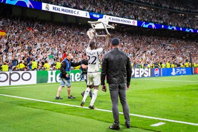 Real Madrid vs FC Bayern Munchen: Semi-final Second Leg - UEFA Champions League 2023 24 MADRID, SPAIN - MAY 8: Antonio Rudiger of Real Madrid seen celebrating the victory at the end of the UEFA Champions League semi-final second leg match between Real Madrid and FC Bayern Munchen at Estadio Santiago Bernabeu on May 8, 2024 in Madrid, Spain. Madrid Estadio Santiago Bernabeu Spain Copyright: xAlbertoxGardinx AGardin_20240508_Football_Champions_Real_Madrid_vs_Bayern_031
