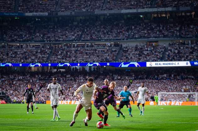 Real Madrid vs FC Bayern Munchen: Semi-final Second Leg - UEFA Champions League 2023 24 MADRID, SPAIN - MAY 8: Jude Bellingham (L) of Real Madrid seen in action against Konrad Laimer (R) of FC Bayern Munchen during the UEFA Champions League semi-final second leg match between Real Madrid and FC Bayern Munchen at Estadio Santiago Bernabeu on May 8, 2024 in Madrid, Spain. Madrid Estadio Santiago Bernabeu Spain Copyright: xAlbertoxGardinx AGardin_20240508_Football_Champions_Real_Madrid_vs_Bayern_055