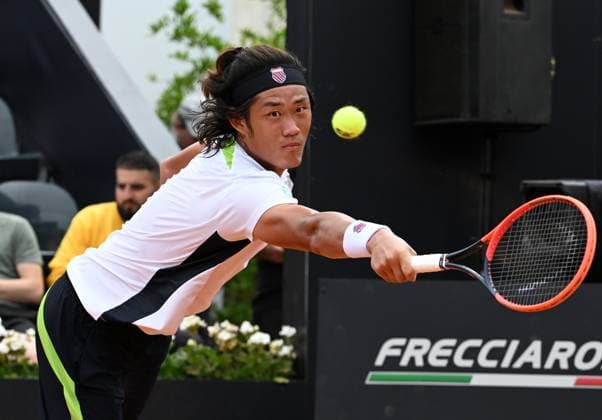 (240509) -- ROME, May 9, 2024 -- Zhang Zhizhen of China competes during the men s singles 1st round match against Daniel Elahi Galan of Colombia at the Men s ATP, Tennis Herren Rome Open tennis tournament in Rome, Italy, May 8, 2024. (Photo by Xinhua) (SP)ITALY-ROME-TENNIS-ATP-ROME OPEN AlbertoxLingria 