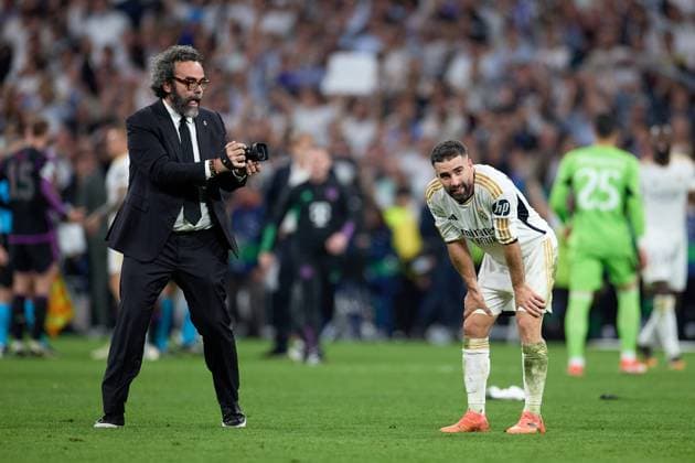 May 8, 2024, Madrid, Madrid, Spain: A cameraman during the UEFA Champions League match between Real Madrid and Bayern Munich at Santiago Bernabeu Stadium on May 8, 2024 in Madrid, Spain. Madrid Spain - ZUMAd159 20240508_zia_d159_048 Copyright: xM.GraciaxJimenezx