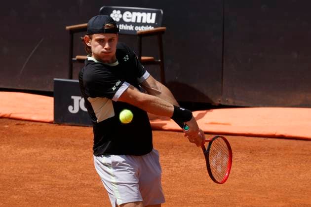 May 9, 2024, Rome, Lazio, Italy: Zizou Bergs (BEL) Rafael Nadal (ESP) is playing during the first round match against Rafael Nadal (ESP) on day Four of the Internazionali BNL D Italia 2024 at Foro Italico on May 09, 2024 in Rome, Italy. Rome Italy - ZUMAl131 20240509_zsp_l131_012 Copyright: xCiroxDexLucax
