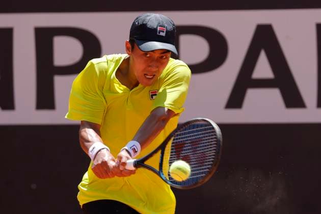 Internazionali BNL D Italia 2024 - Day Four Rinky Hijikata of Australia is playing against Jaume Munar of Spain during the first round match on day four of the Internazionali BNL D Italia at Foro Italico in Rome, Italy, on May 9, 2024. Rome Italy  Copyright: xCiroxDexLucax originalFilename:deluca-internaz240509_nprN2.jpg